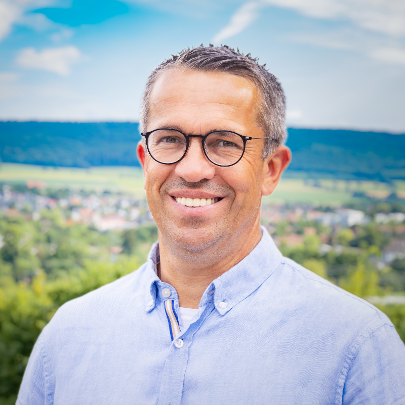 Bj�rn Joachim